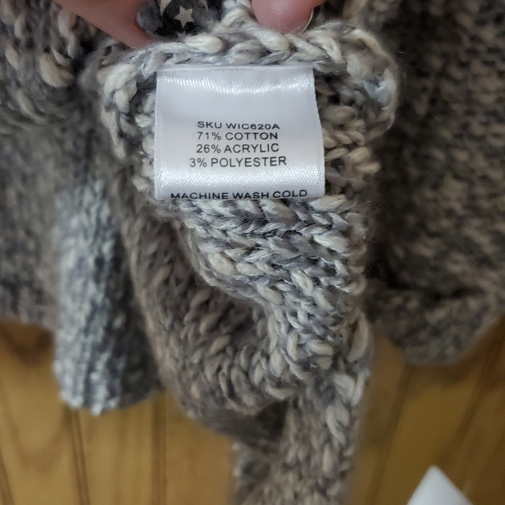 Sweater - Picture 2 of 3